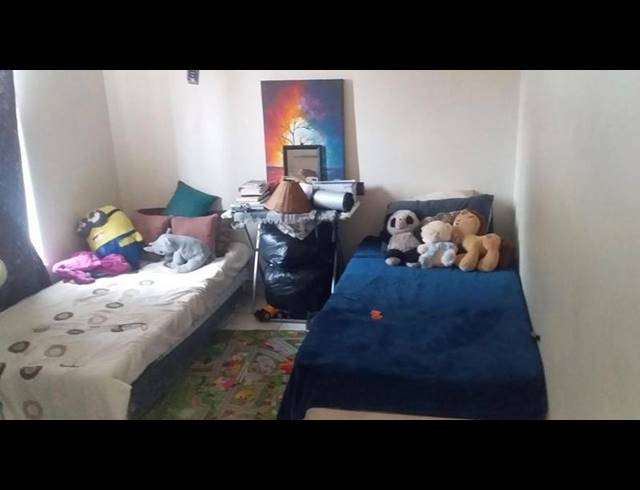 6 BEDROOM HOUSE FOR SALE IN SOPHIATOWN